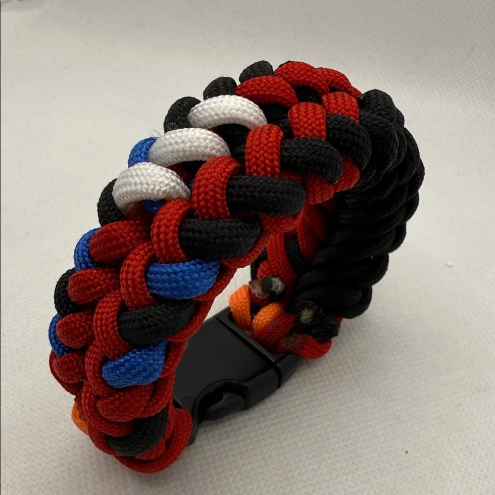 Handmade Eclectic Multicolor Paracord Bracelet - Picture 2 of 3